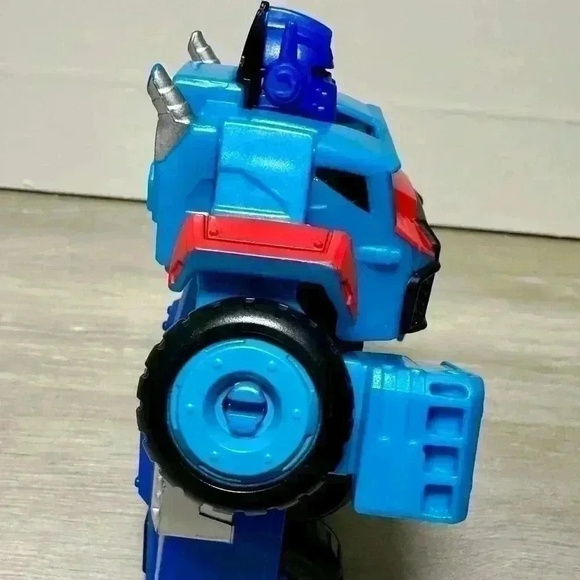 OPTIMUS PRIME Playskool Heroes Transformers Rescue Bots Rescan 2017 - Picture 5 of 10